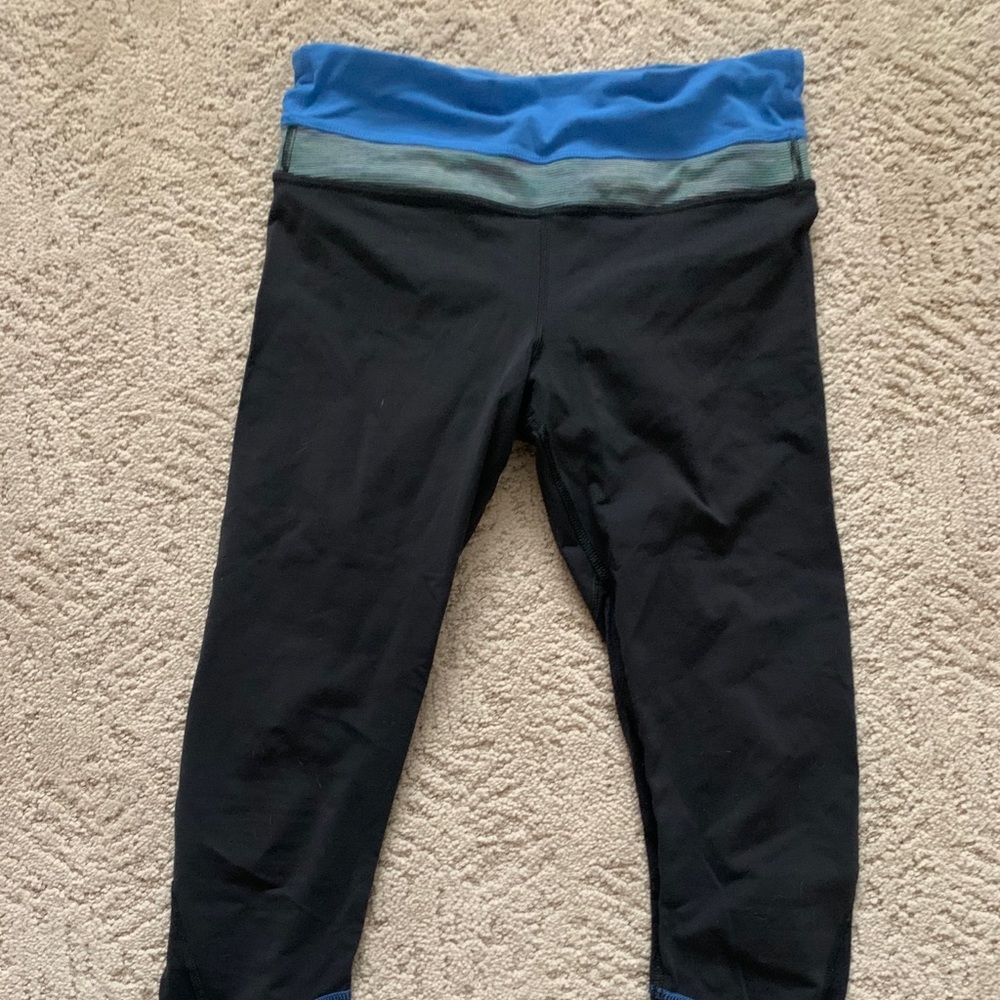 Lululemon run inspire crop leggings!